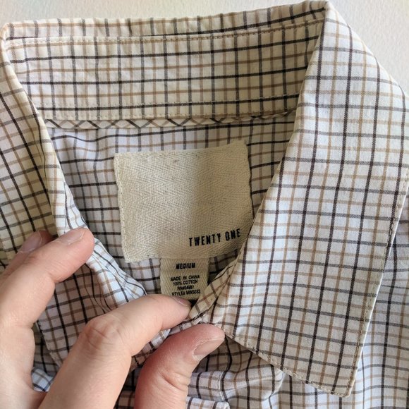 Long Sleeve Shoulder Tabs Plaid Buttondown Brown - Picture 6 of 6